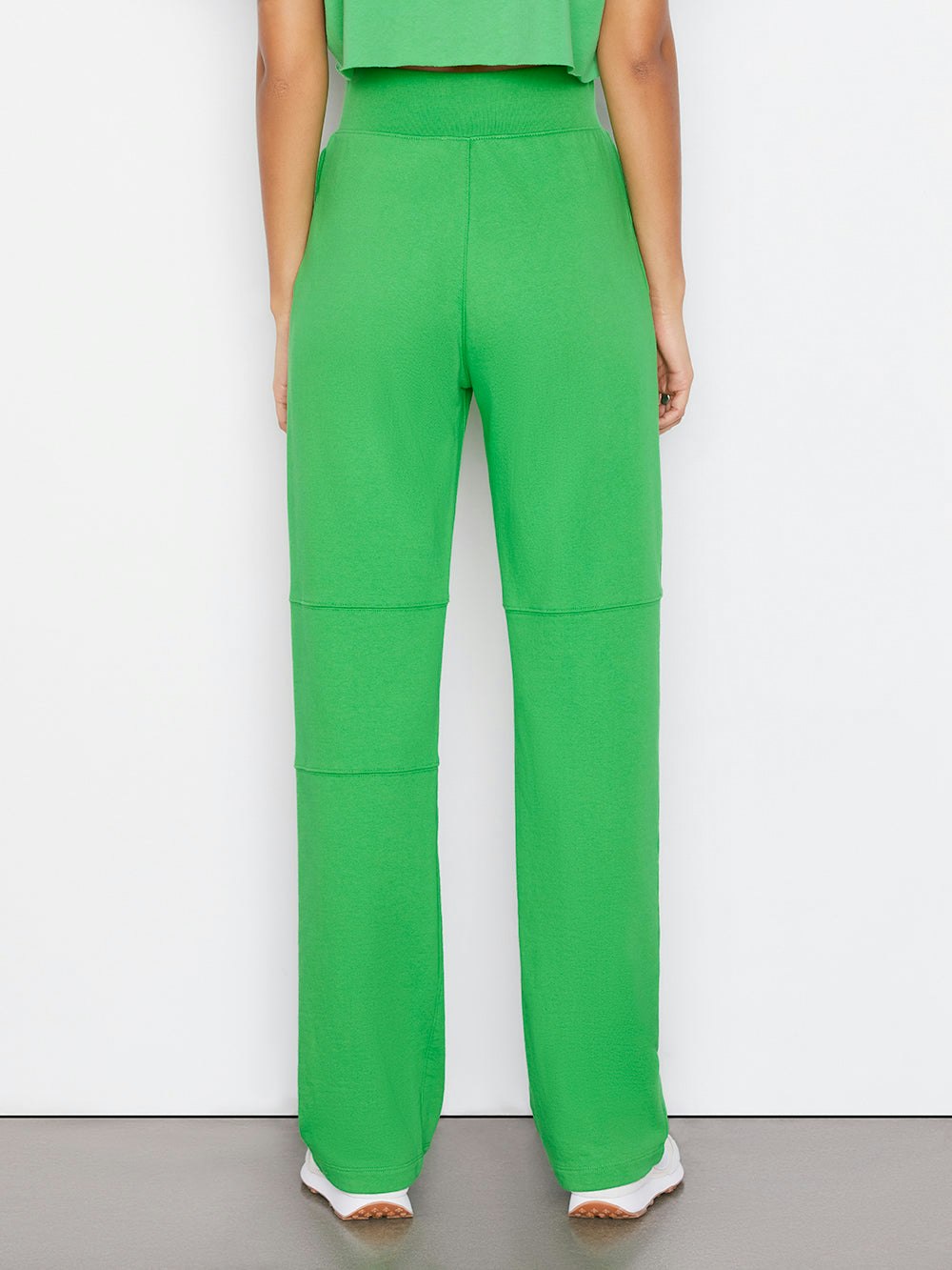 sweatpants back view alt:fit2